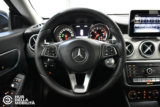 MERCEDES-BENZ CLA 180 d S.W. Automatic Sport